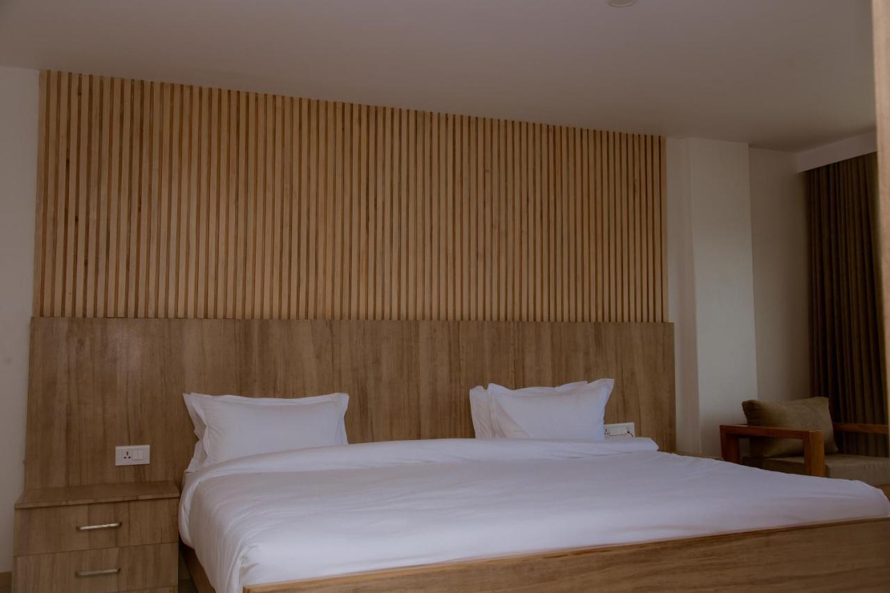 Stay Inn Hotel And Apartment פוקהרה מראה חיצוני תמונה