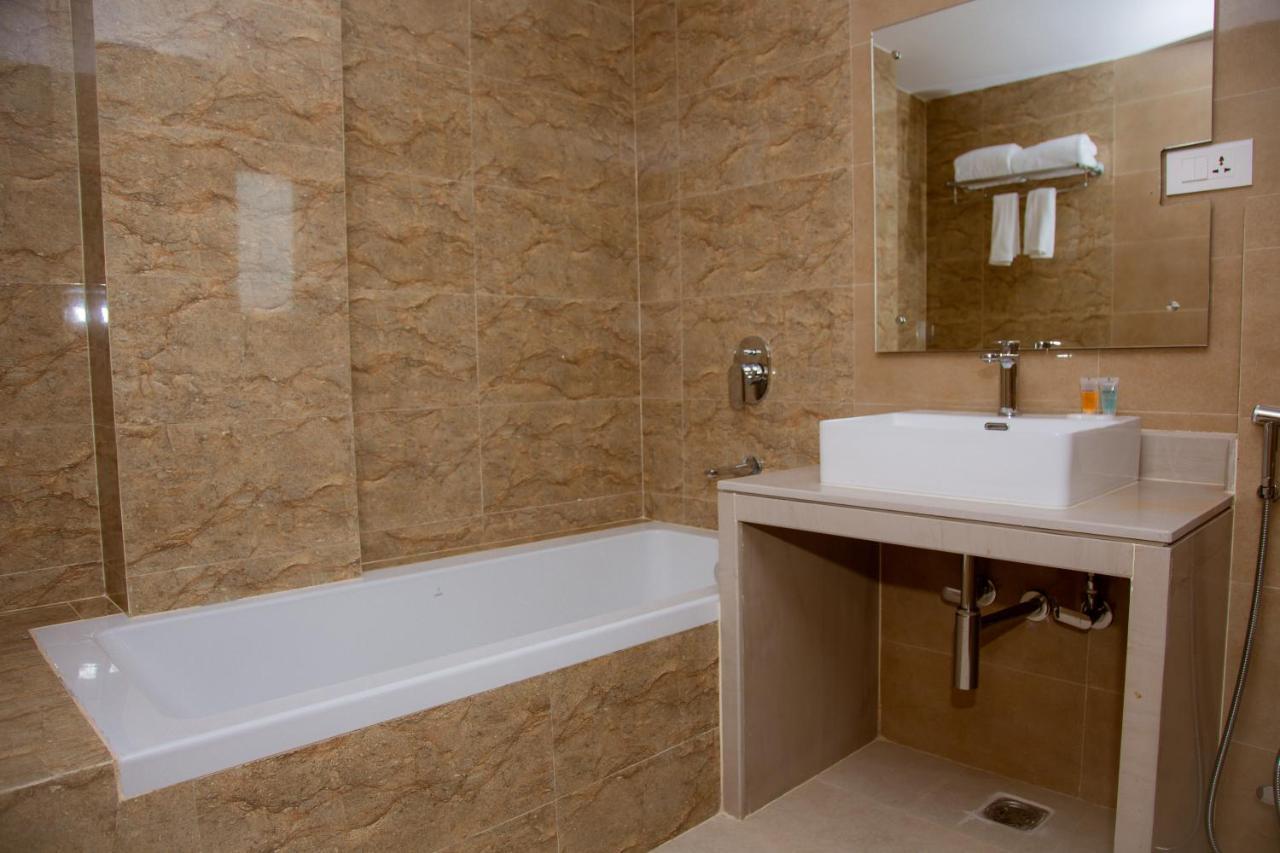 Stay Inn Hotel And Apartment פוקהרה מראה חיצוני תמונה